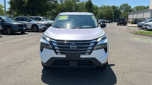Certified 2024 Nissan Rogue S AWD/4WD image 2
