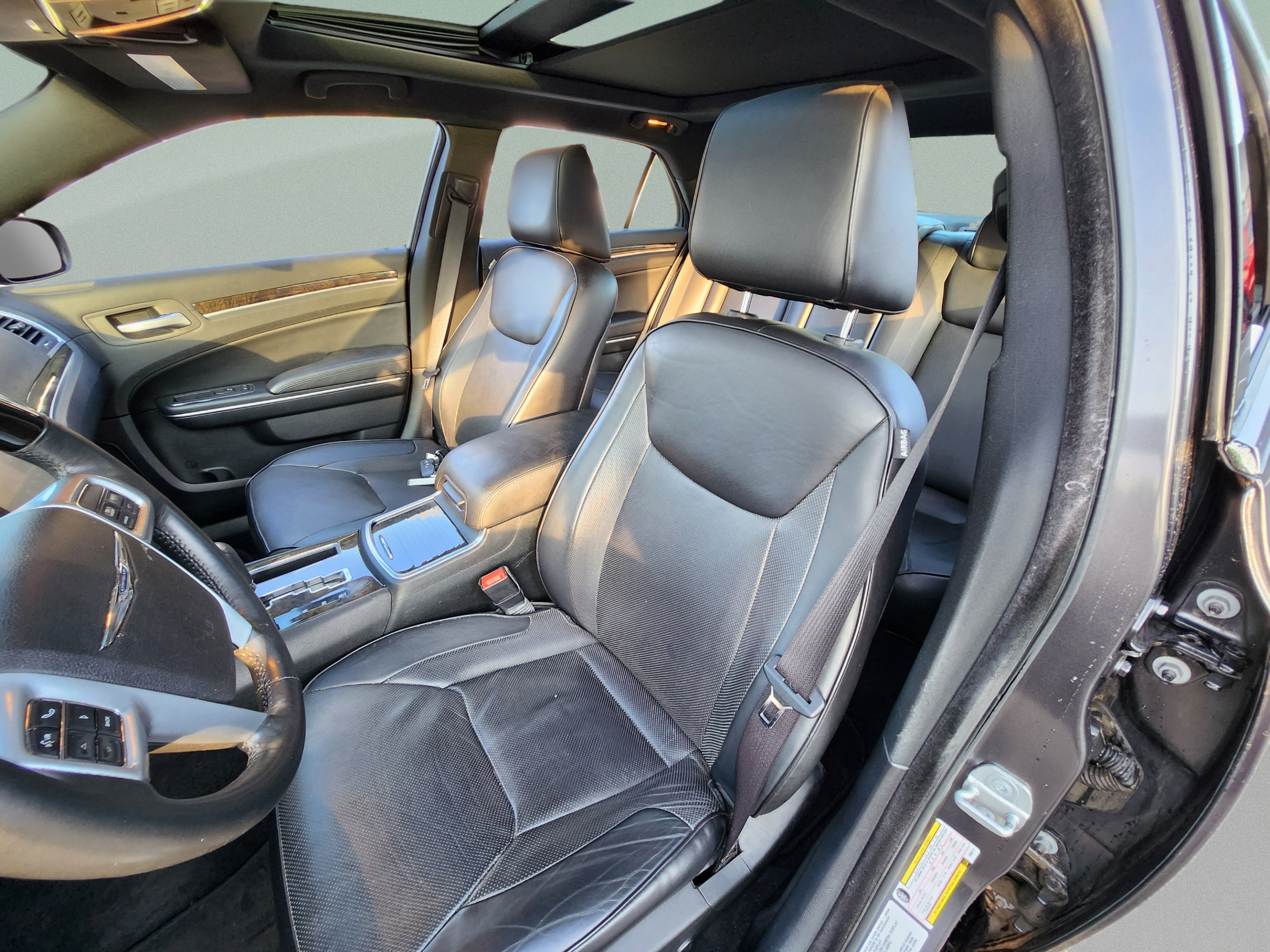 Used 2013 Chrysler 300 C RWD image 15