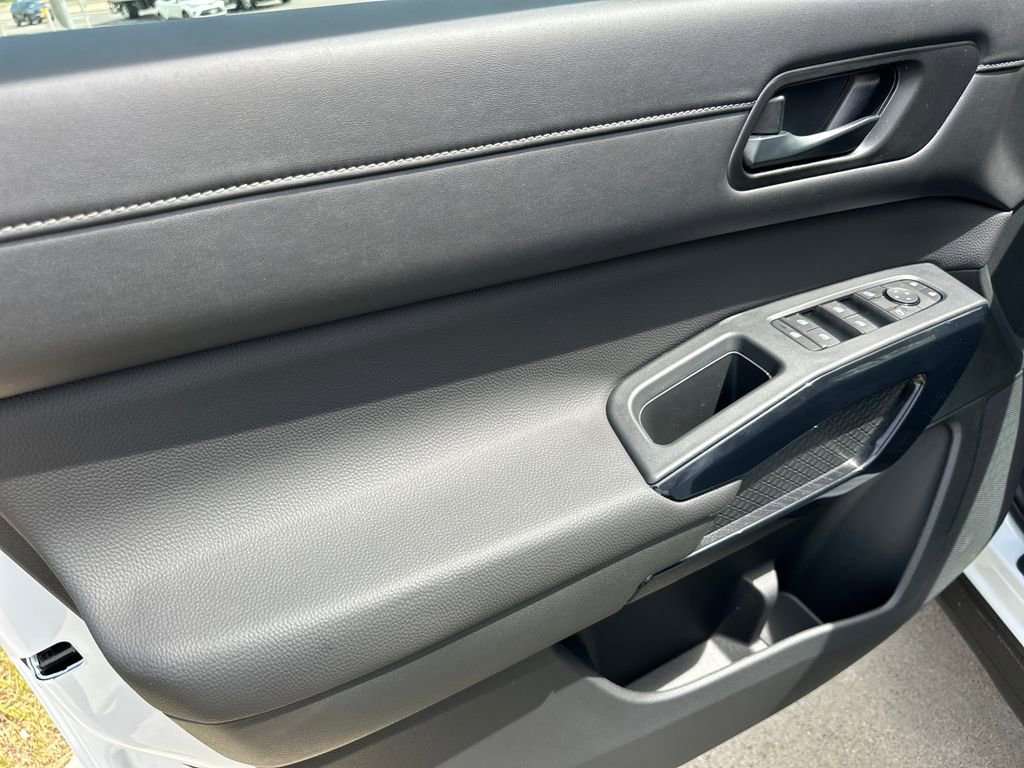 New 2026 Nissan Pathfinder SV AWD/4WD image 10