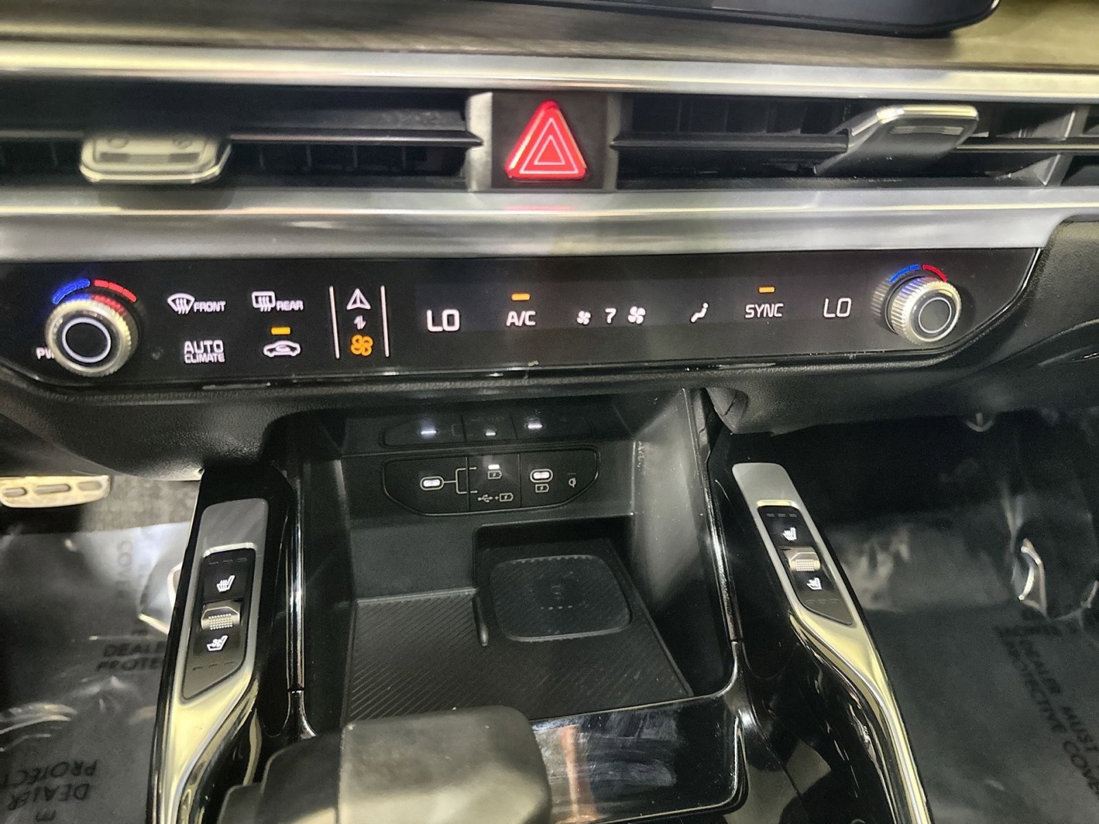 Used 2024 Kia Sorento SX Prestige image 21