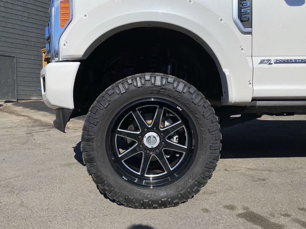 Used 2018 Ford F350 Limited w/ FX4 Off-Road Package AWD/4WD image 11