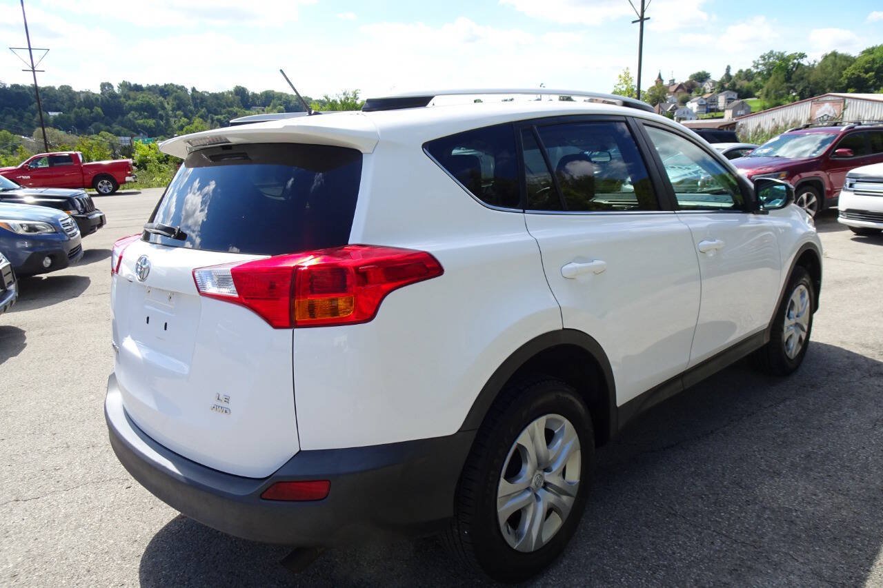 Used 2013 Toyota RAV4 LE AWD/4WD image 6