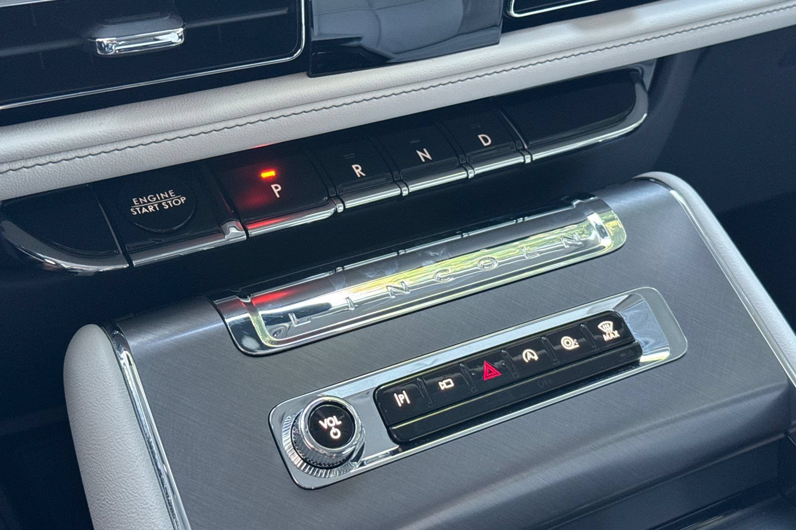 New 2026 Lincoln Aviator AWD image 18