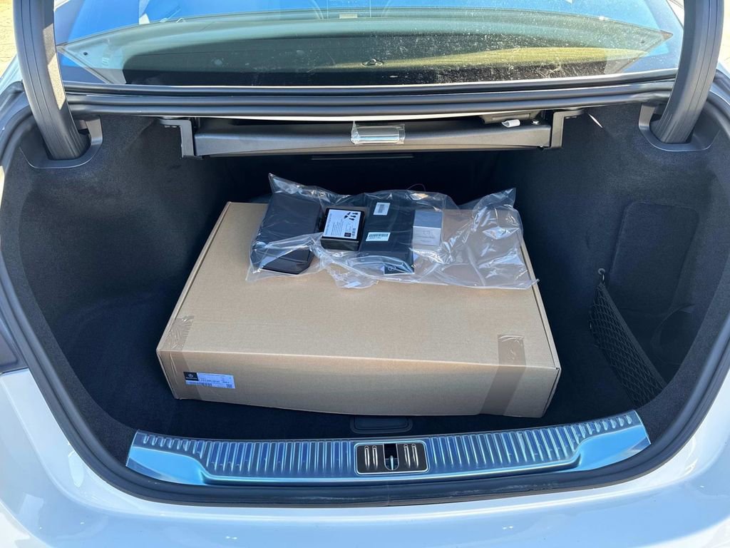 New 2025 Mercedes-Benz S 580 4MATIC Sedan image 6