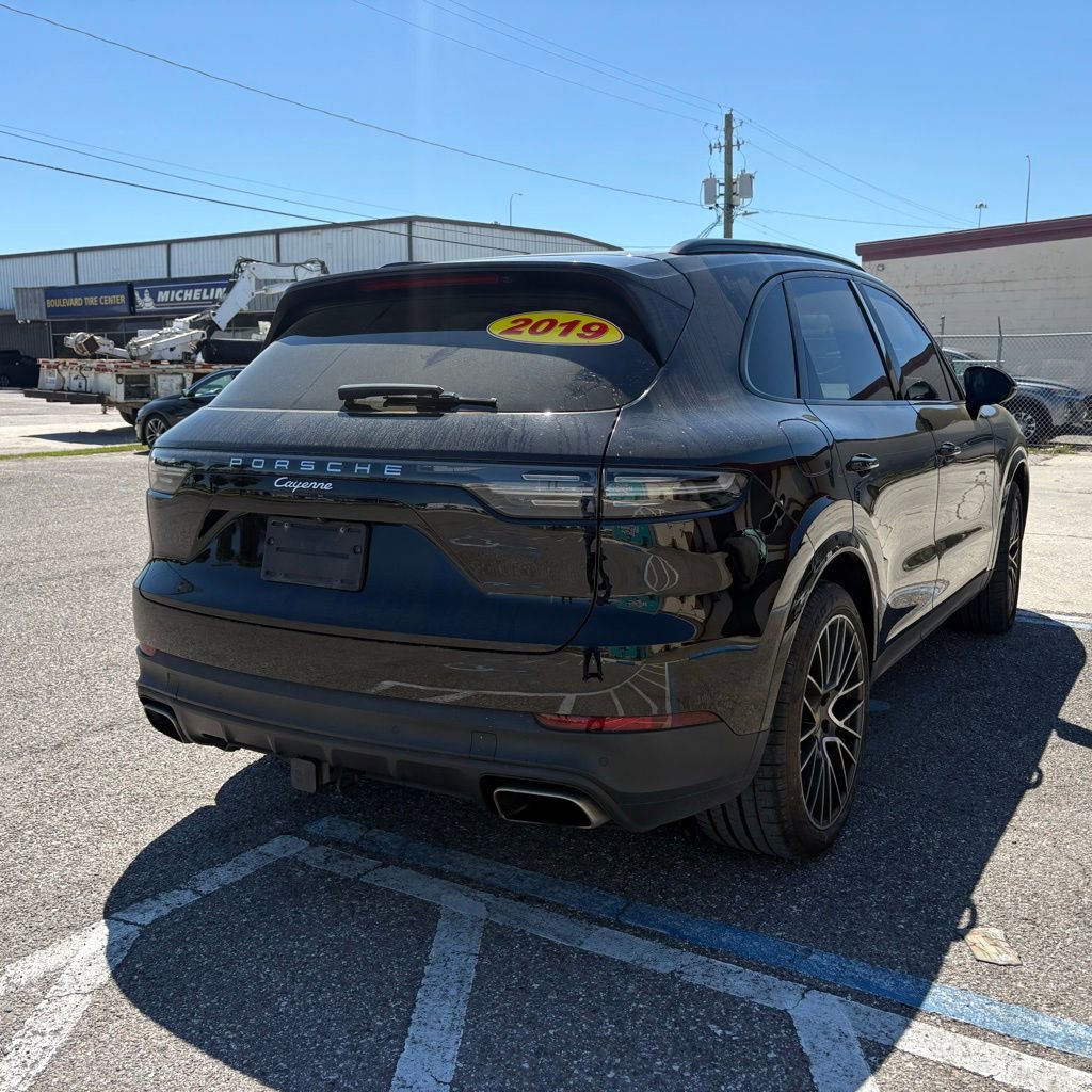 Used 2019 Porsche Cayenne image 3