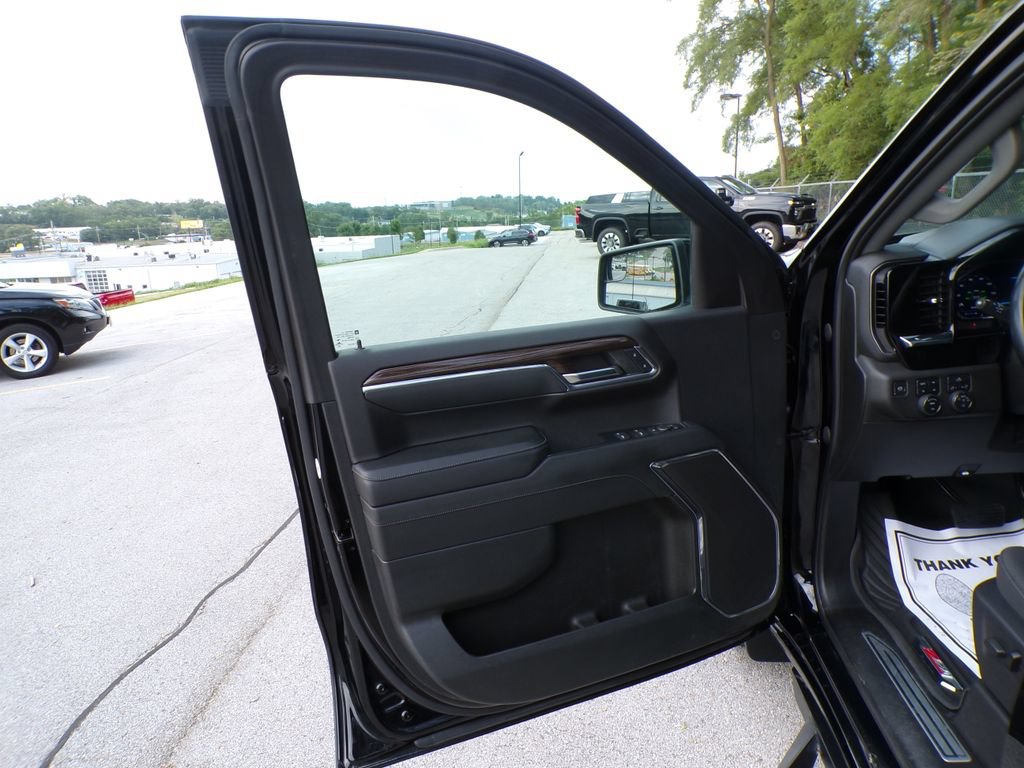 Used 2023 Chevrolet Silverado 1500 RST AWD/4WD image 22