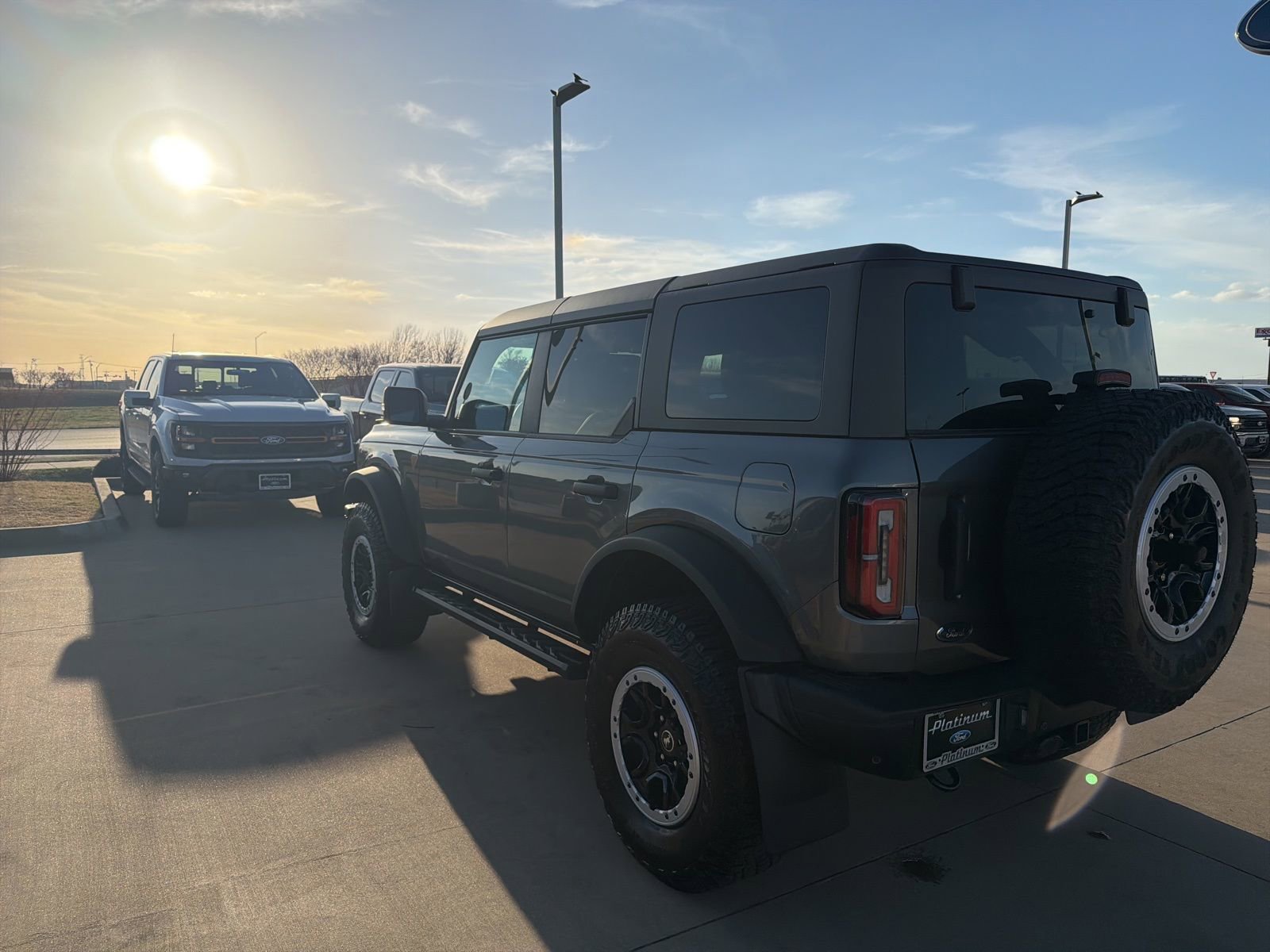 Used 2024 Ford Bronco Badlands image 3