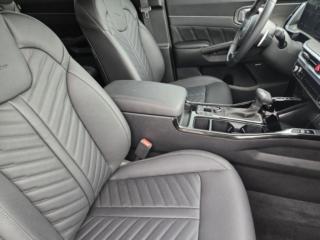 Certified 2025 Kia Sorento SX Prestige image 19