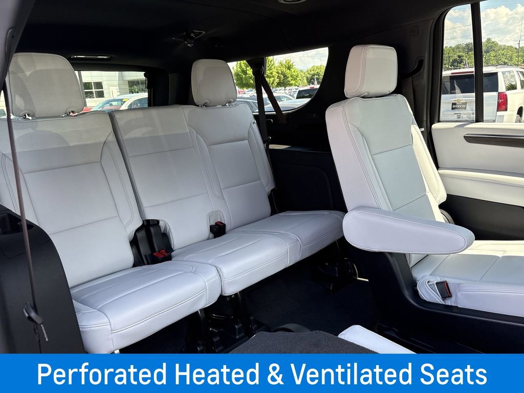 New 2025 Chevrolet Suburban Premier image 28