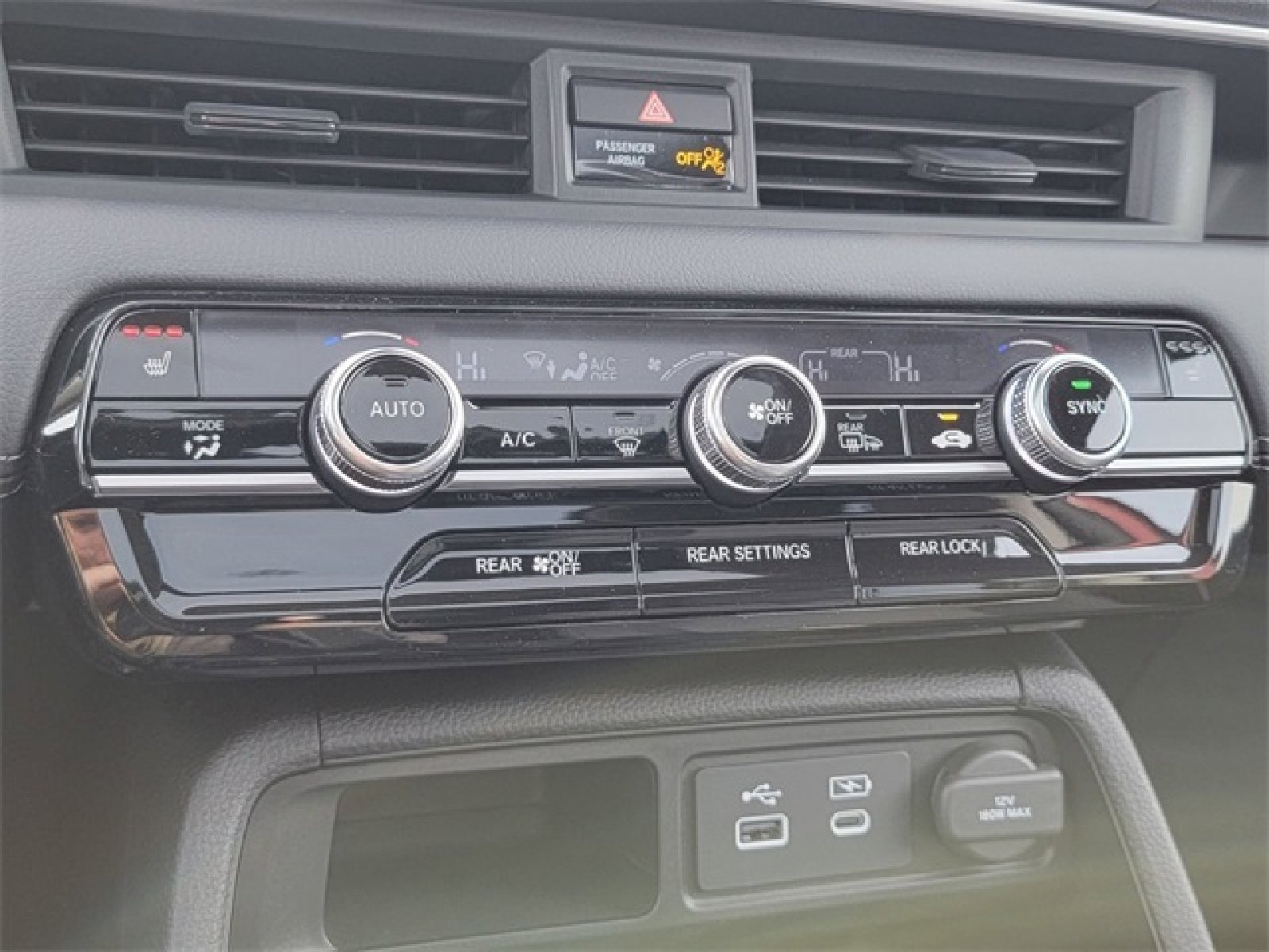 New 2025 Honda Pilot Touring image 25