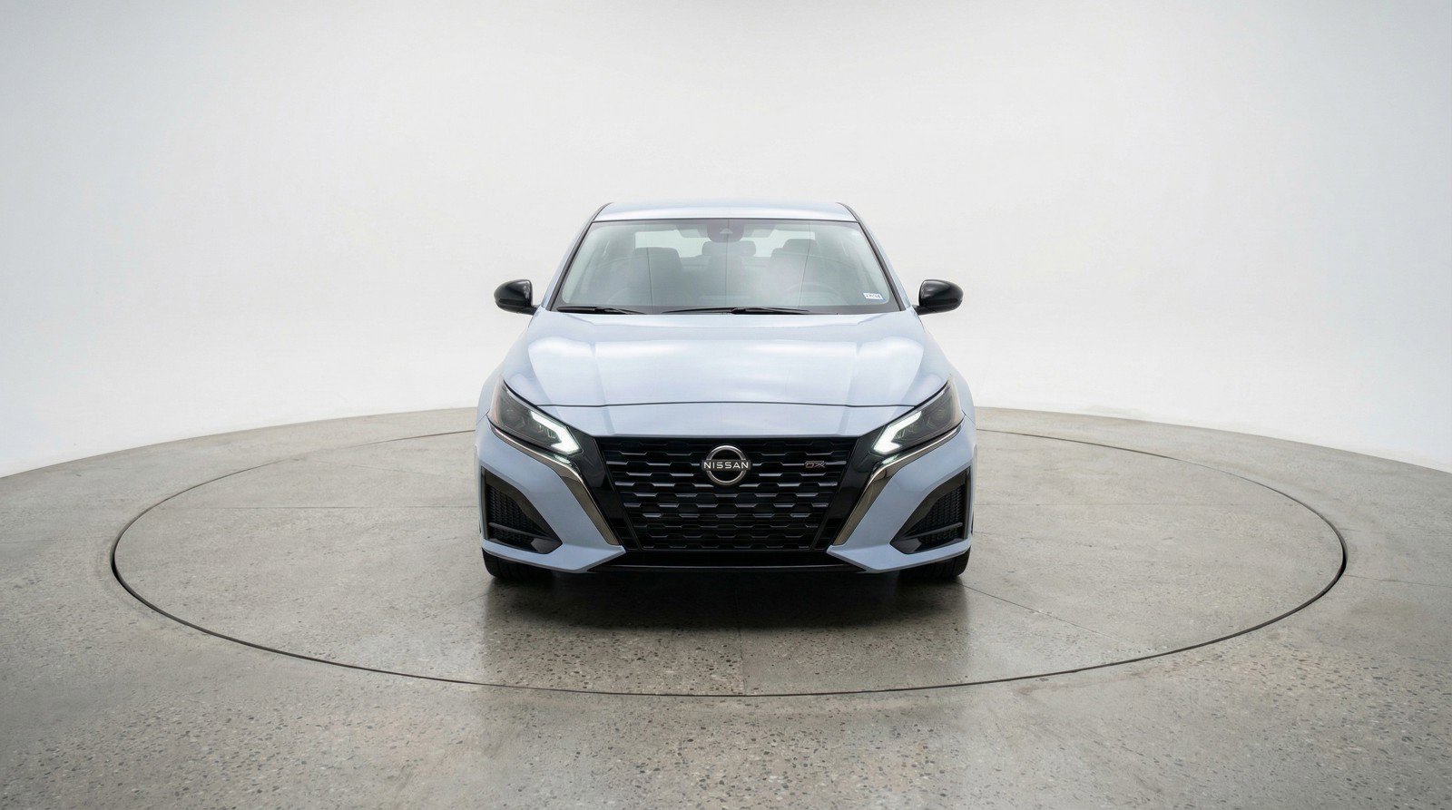Used 2025 Nissan Altima 2.5 SR FWD image 2