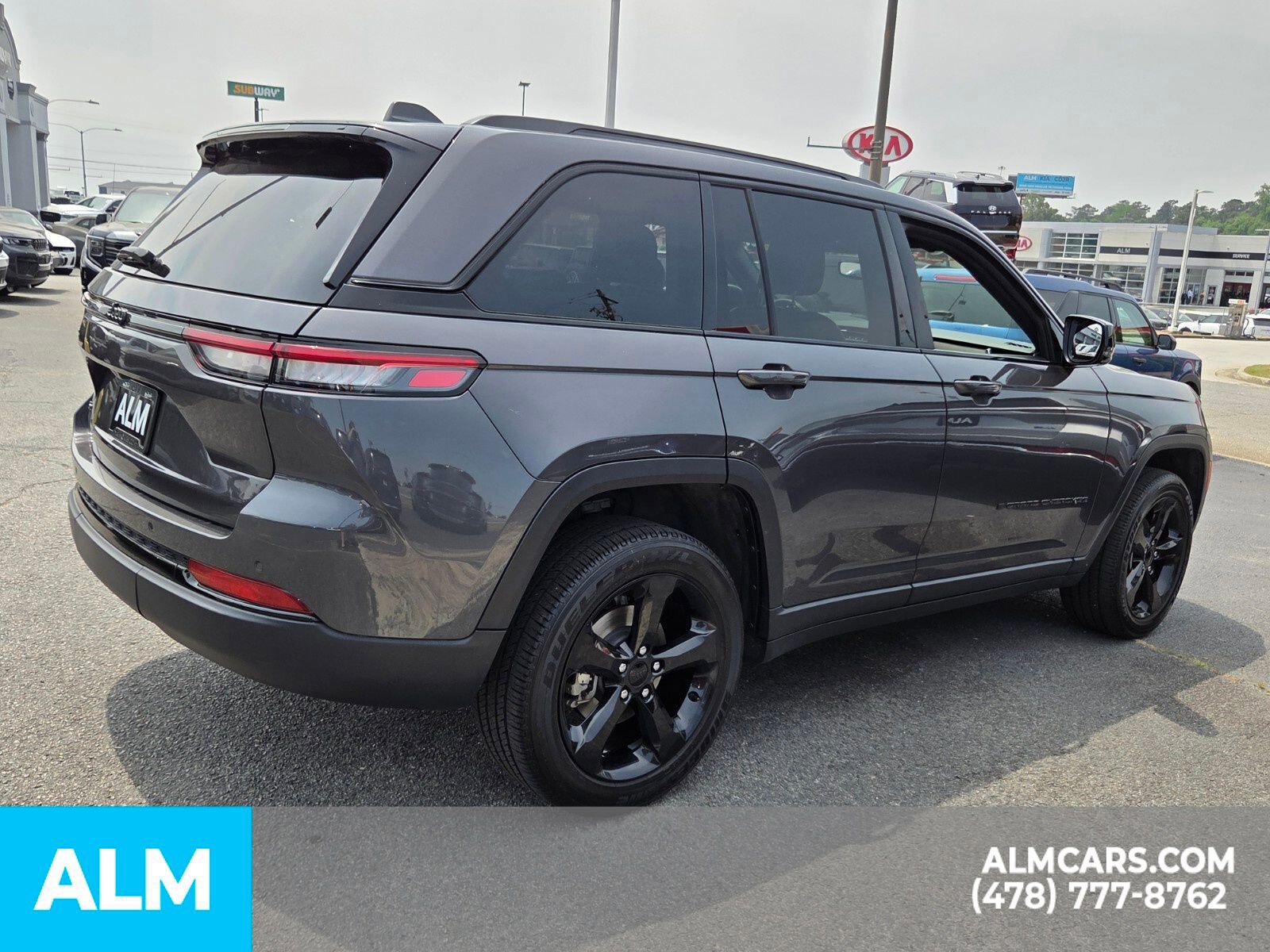 Used 2024 Jeep Grand Cherokee Altitude image 15