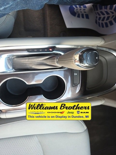 Used 2018 Chevrolet Malibu LT image 19