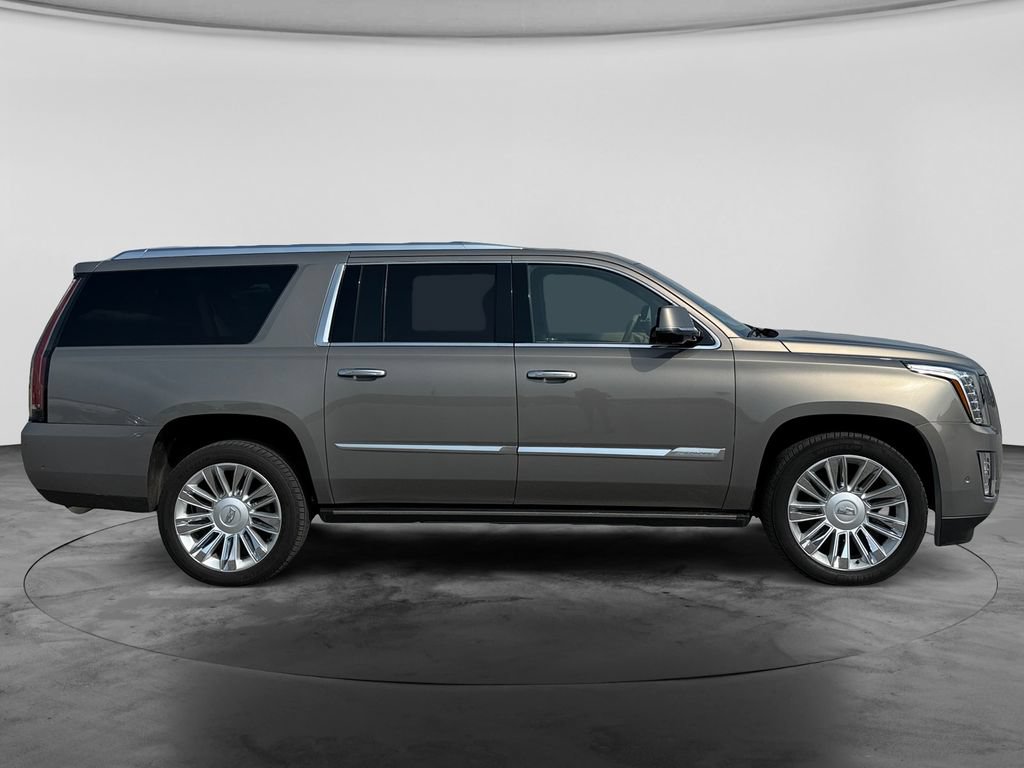 Used 2018 Cadillac Escalade ESV Platinum AWD/4WD image 11