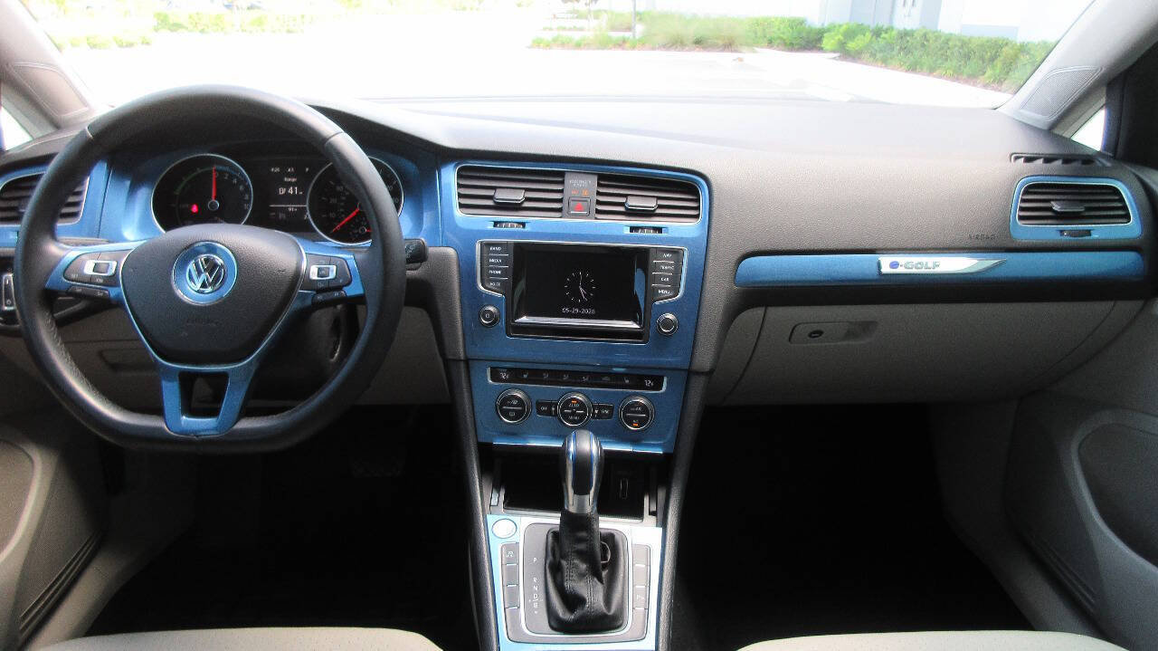Used 2015 Volkswagen e-Golf SEL Premium FWD image 30