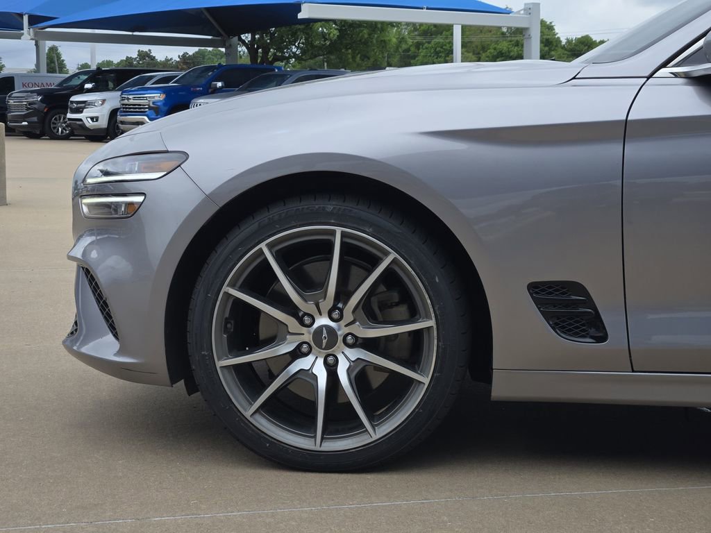 Used 2022 Genesis G70 3.3T RWD image 28