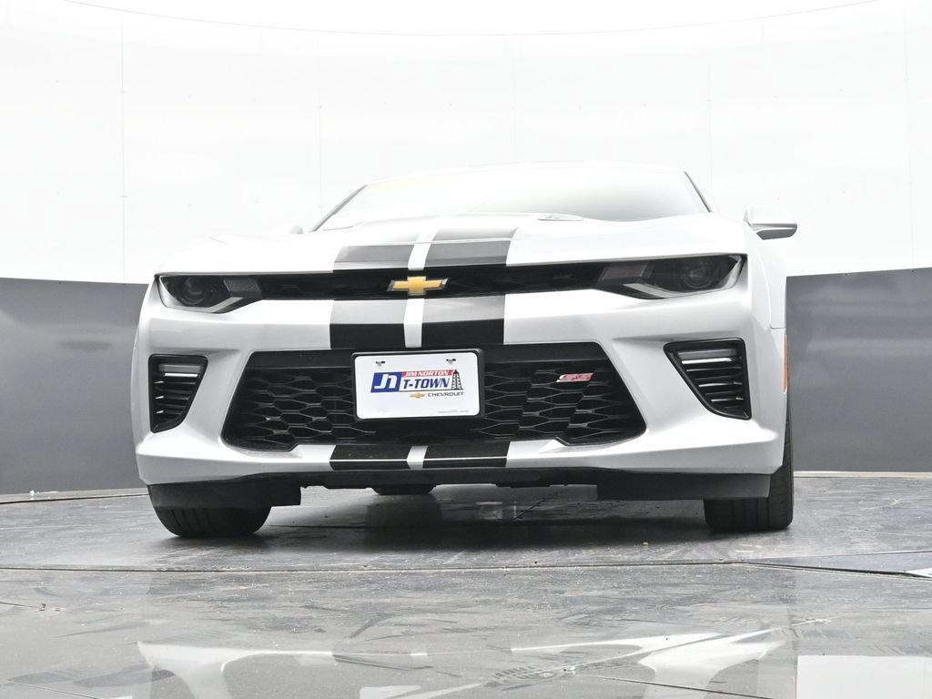 Used 2018 Chevrolet Camaro SS RWD image 50