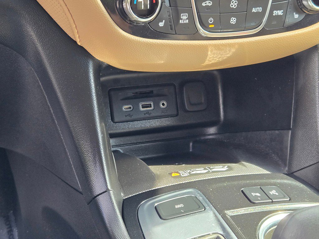 Used 2022 Chevrolet Equinox Premier image 28