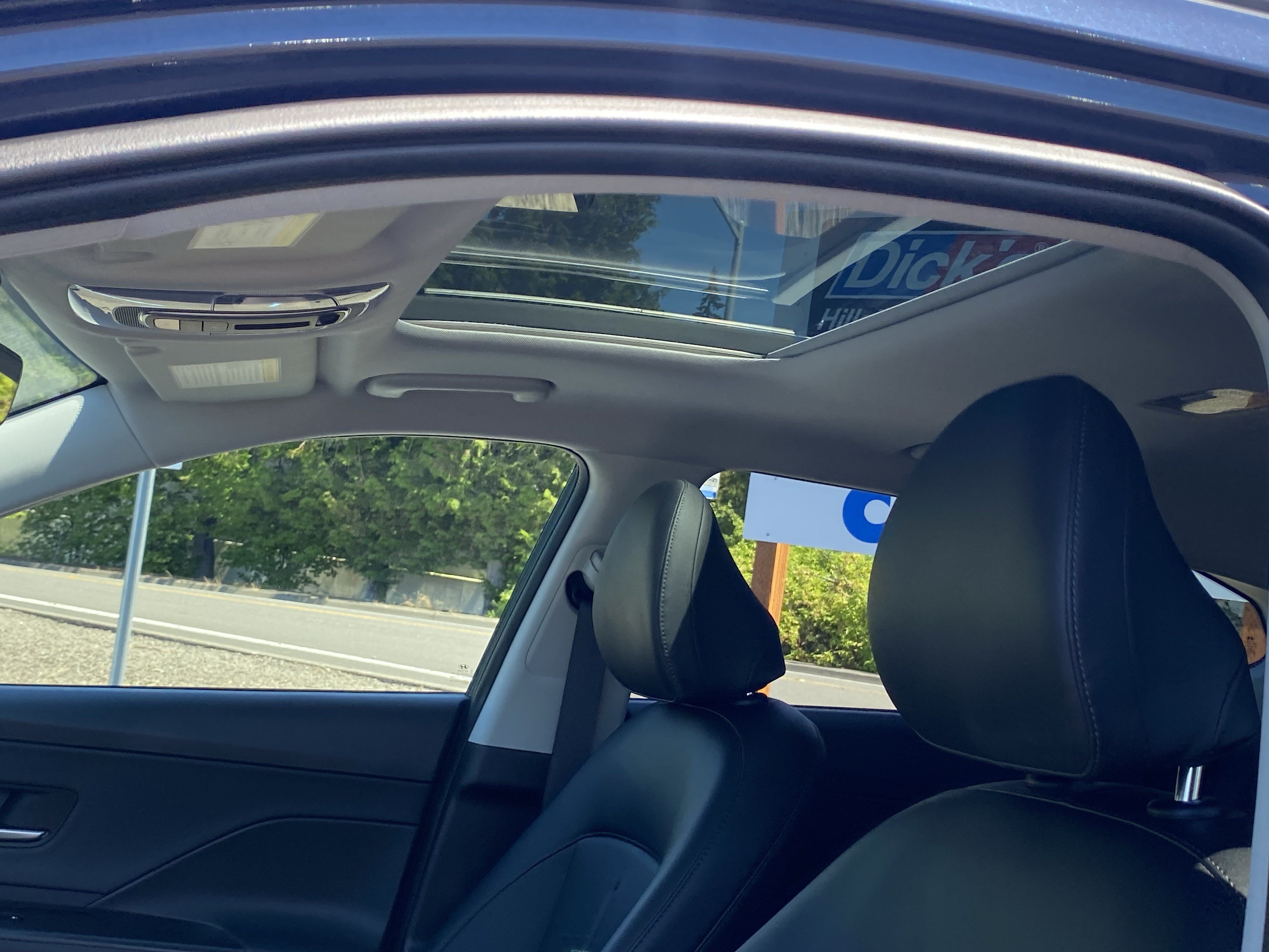 Certified 2025 Hyundai Kona Limited FWD image 22
