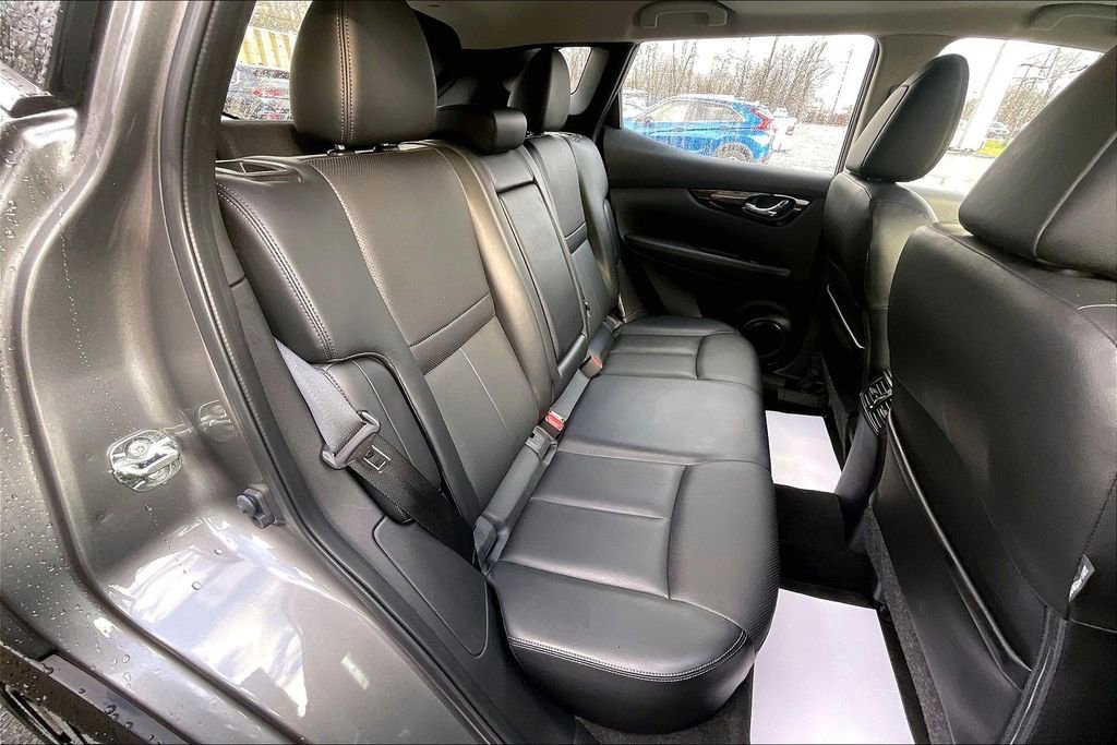 Used 2022 Nissan Rogue Sport SL w/ Premium Package image 26