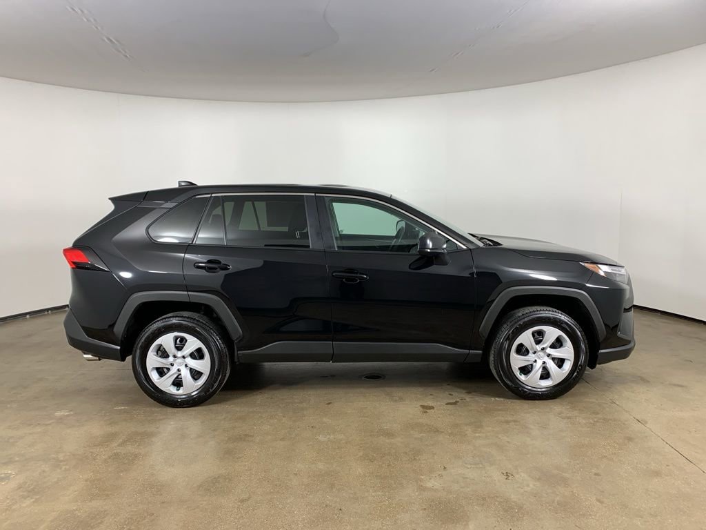 Used 2024 Toyota RAV4 LE image 7