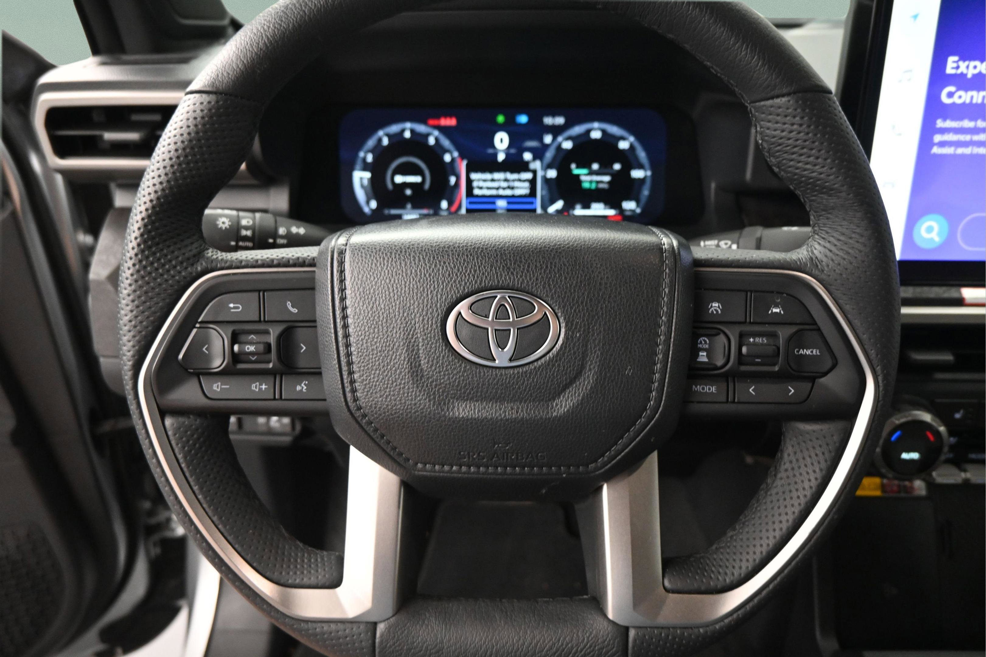 Used 2025 Toyota Tacoma Limited AWD/4WD image 27