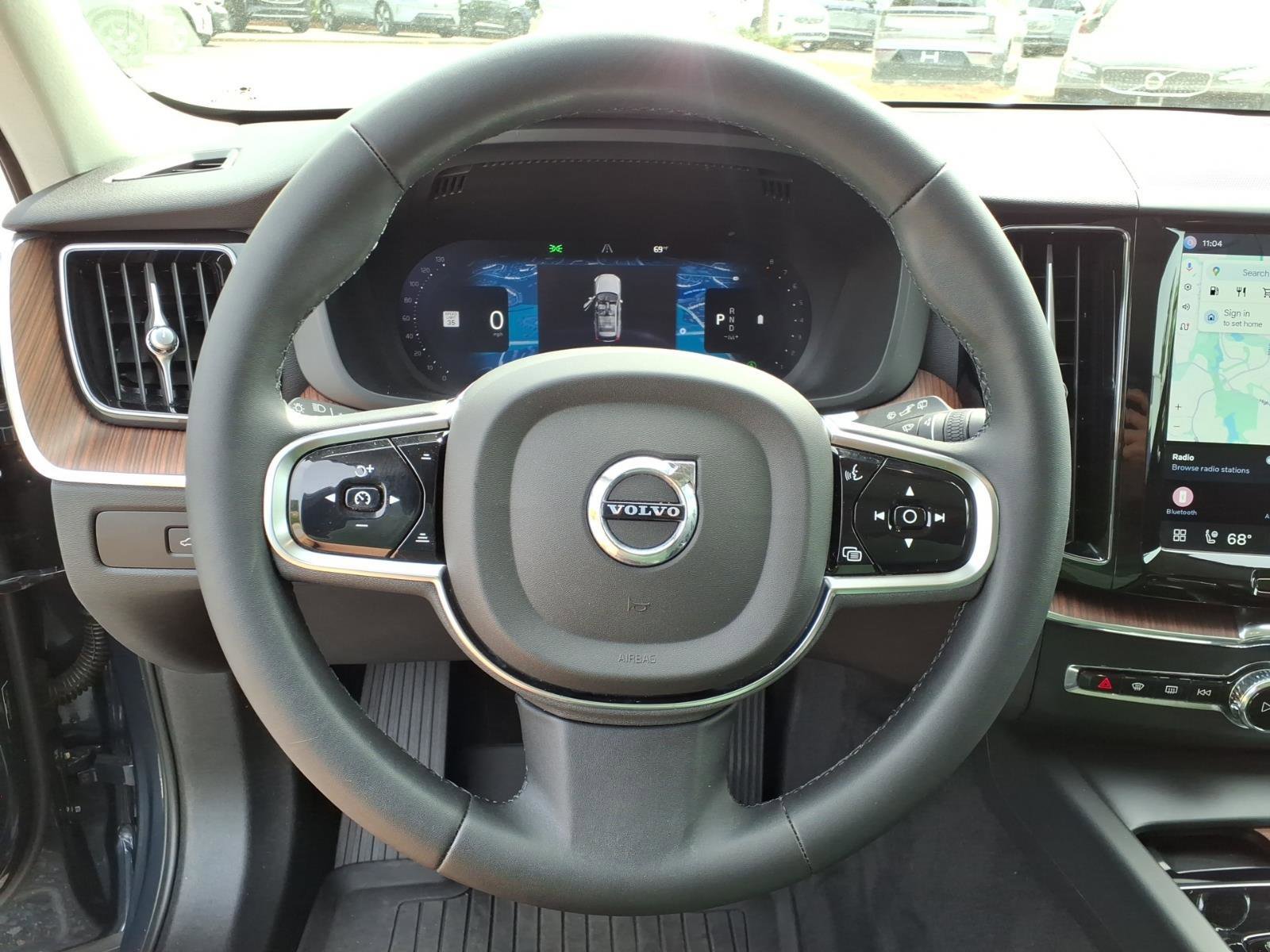 Certified 2023 Volvo XC60 B5 Plus w/ Climate Package AWD/4WD image 23