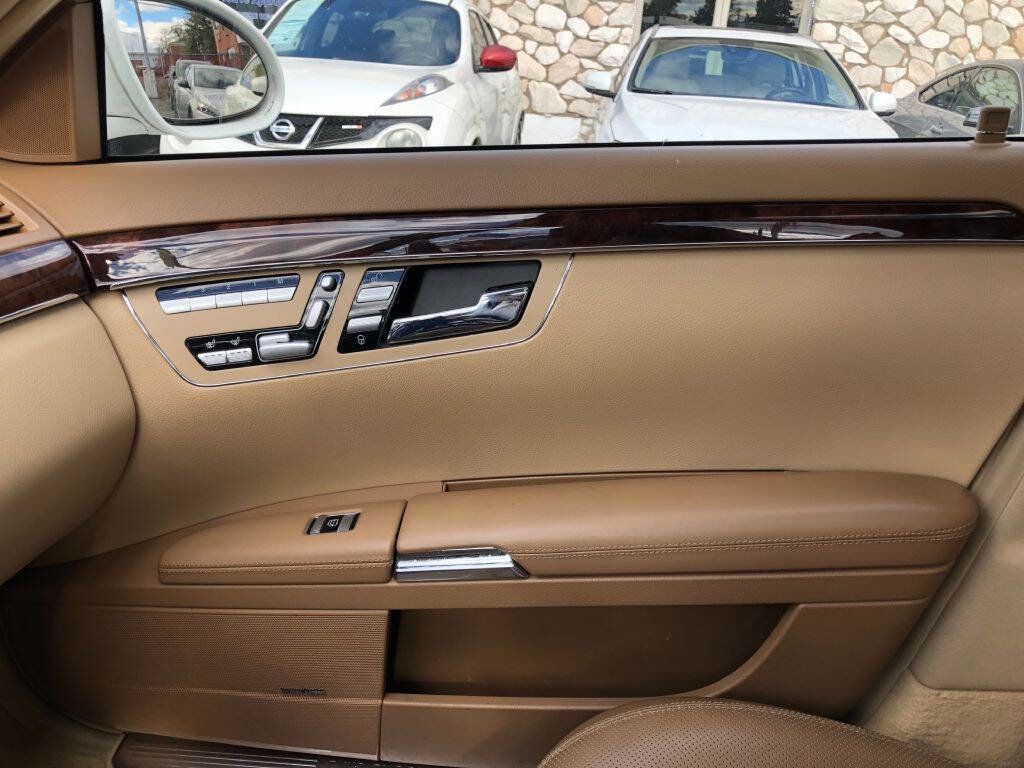 Used 2007 Mercedes-Benz S 550 4MATIC image 16