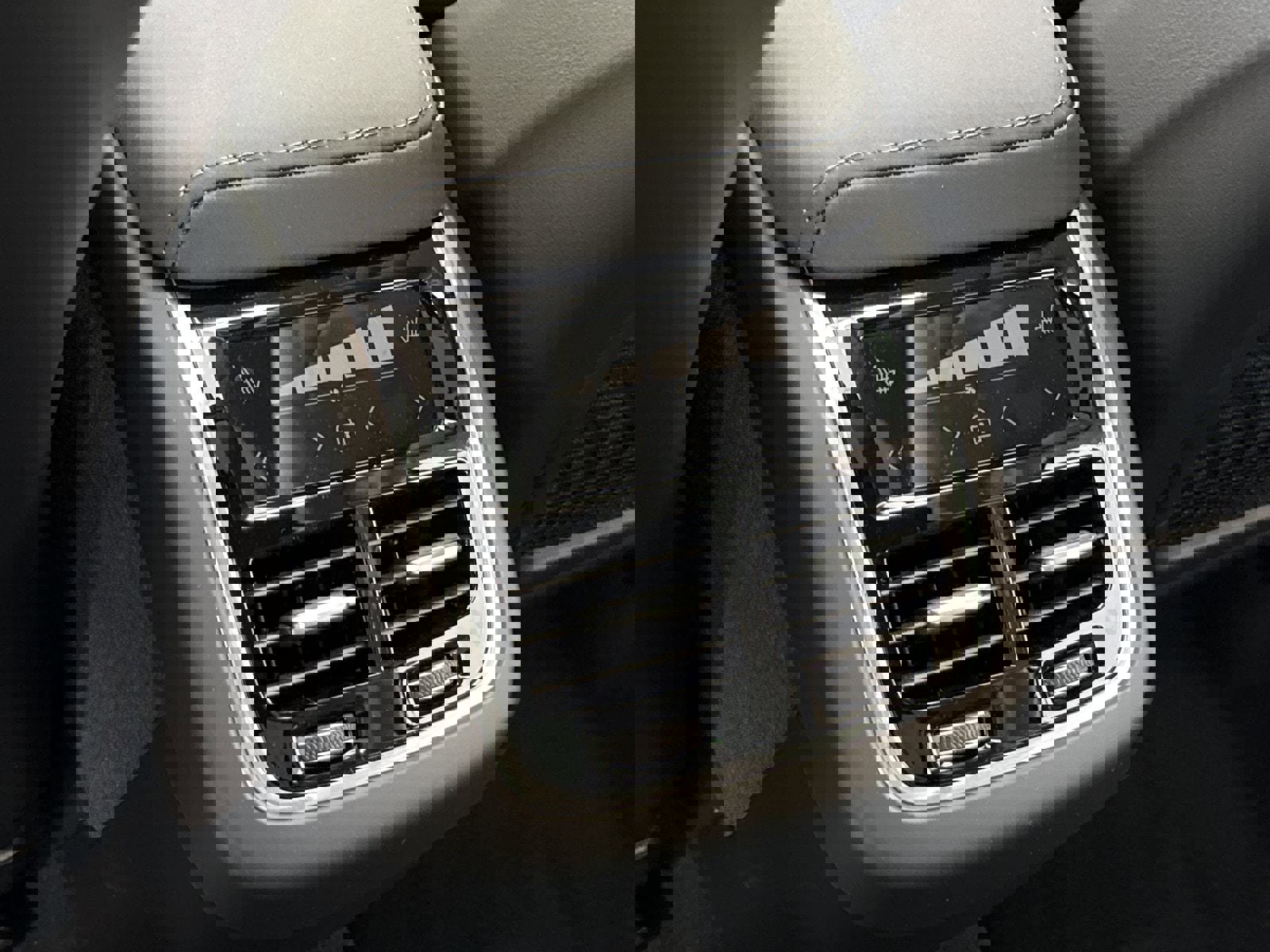 New 2026 Volvo XC60 B5 Ultra w/ Protection Package Premier image 15