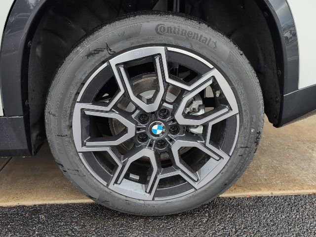 New 2026 BMW X1 xDrive28i w/ Technology Package AWD/4WD image 11