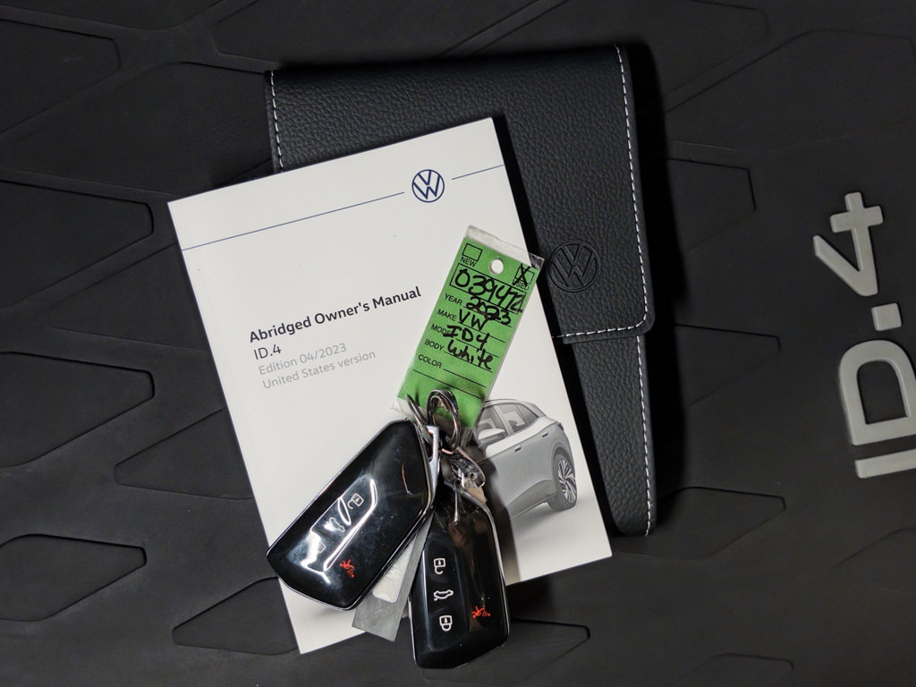 Used 2023 Volkswagen ID.4 Pro AWD/4WD image 23