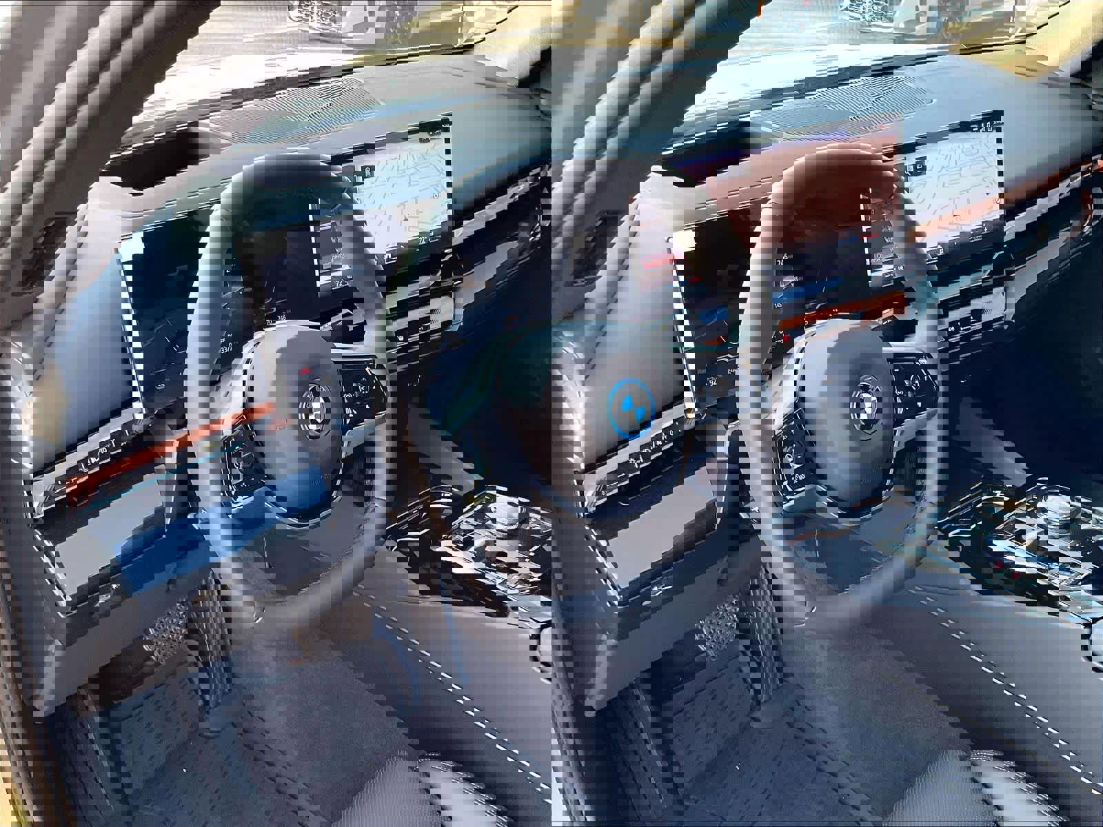 Certified 2026 BMW i5 eDrive40 w/ Premium Package image 15