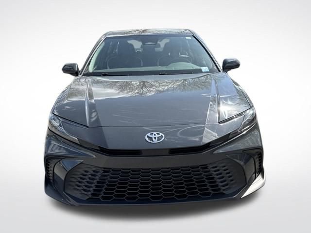 Used 2025 Toyota Camry SE image 10