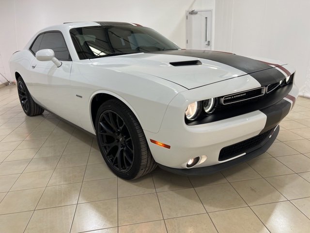 Used 2018 Dodge Challenger R/T image 7
