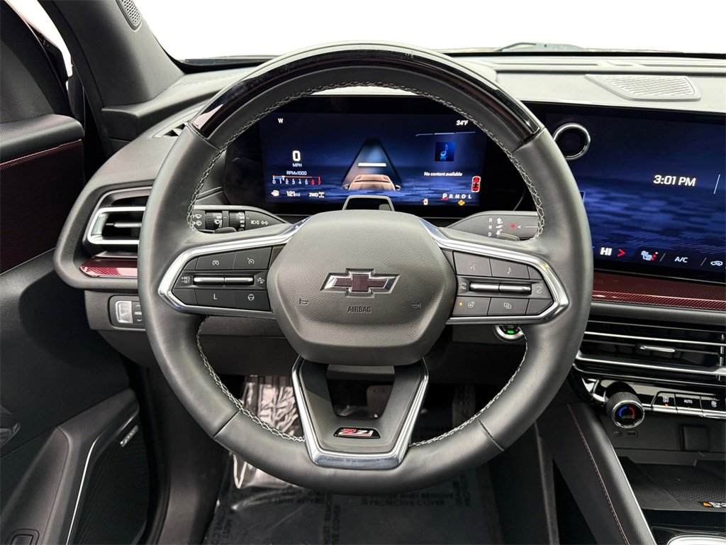 Used 2024 Chevrolet Traverse Z71 w/ Enhanced Driving Package image 12