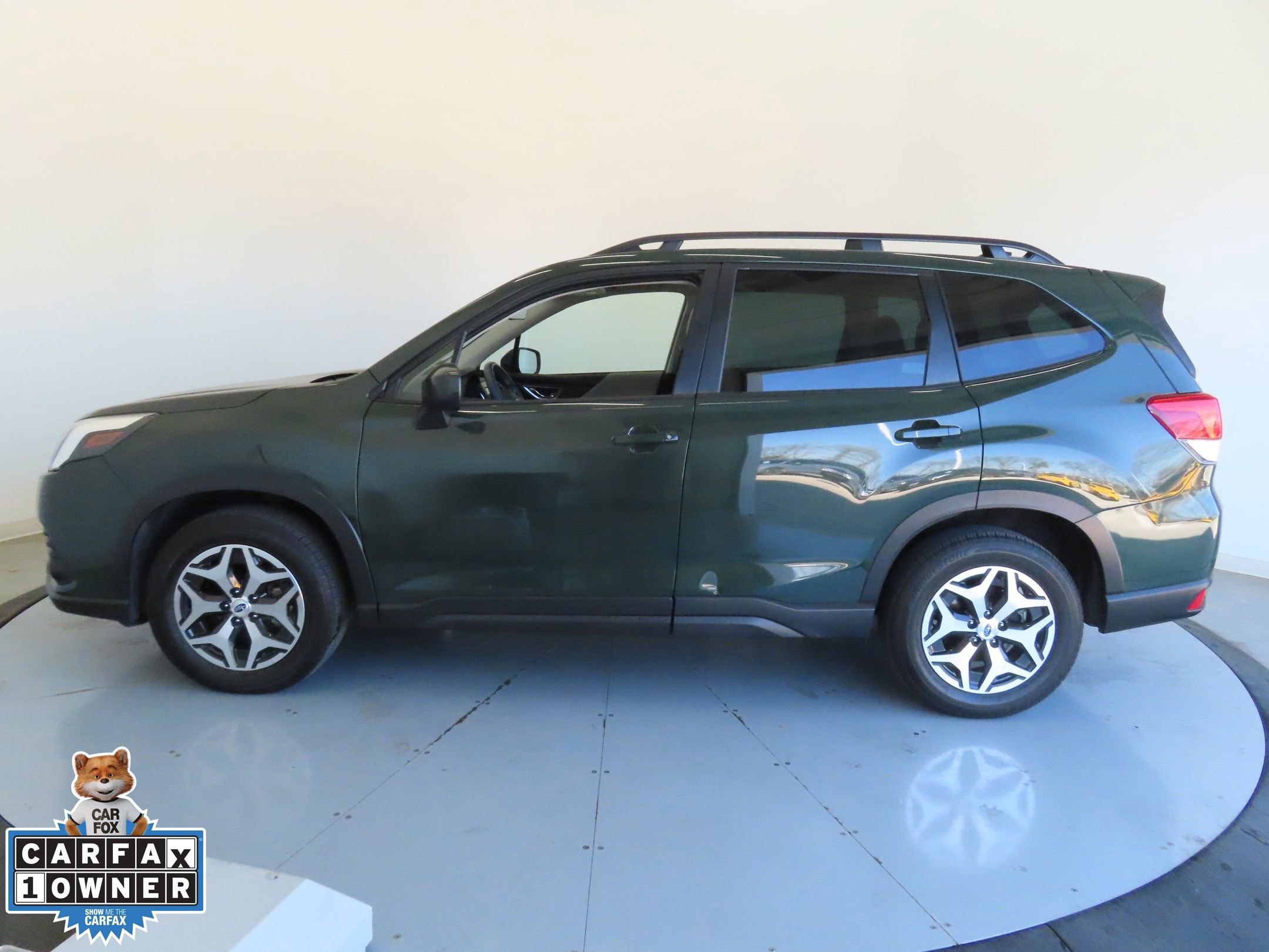 Used 2023 Subaru Forester Premium image 8