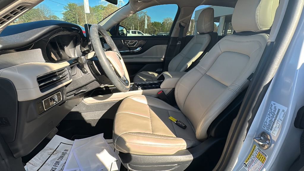 Used 2025 Lincoln Corsair FWD image 10