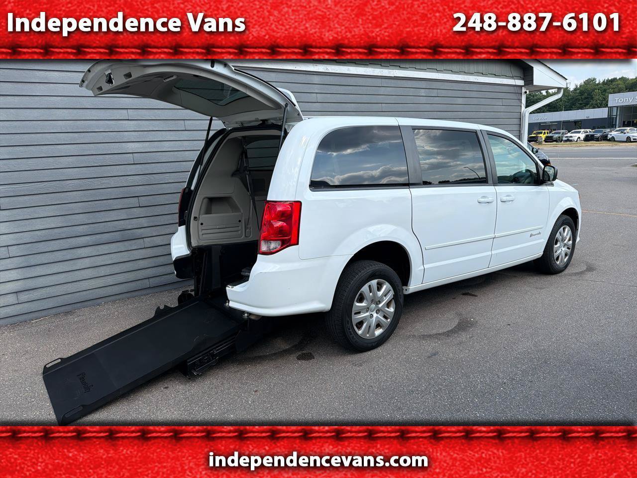 Used 2017 Dodge Grand Caravan SE w/ Power Window Group