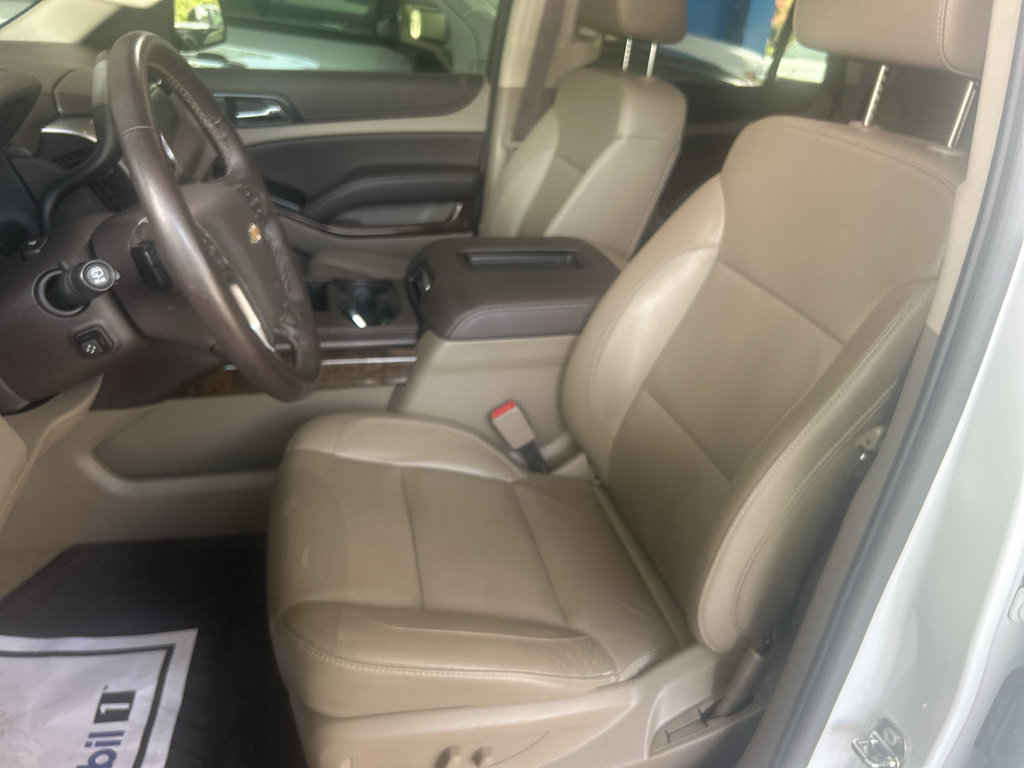 Used 2020 Chevrolet Tahoe LT w/ Luxury Package RWD image 16