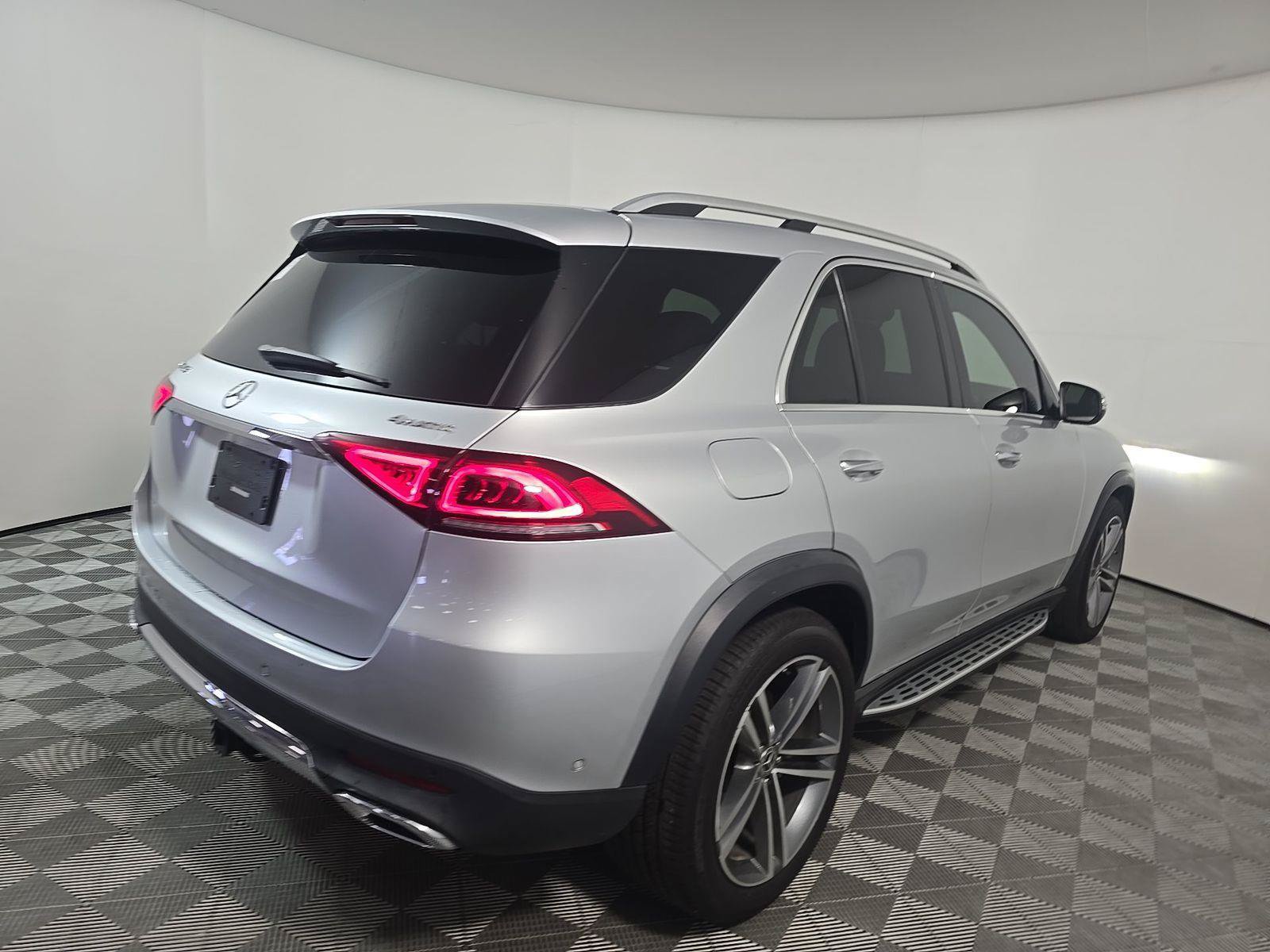 Used 2020 Mercedes-Benz GLE 450 4MATIC w/ MBUX Technology Package image 6