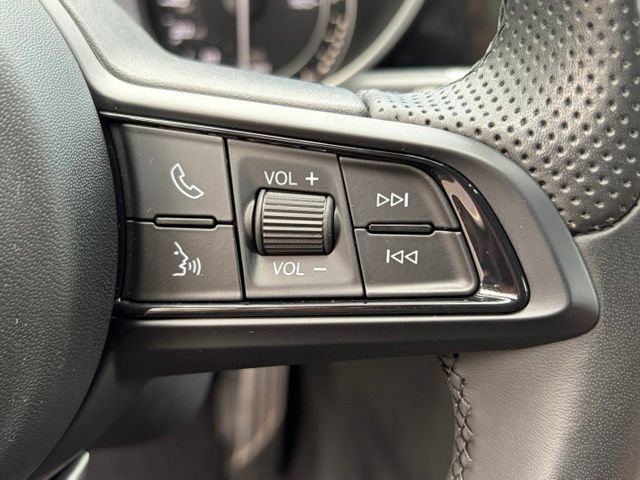 Used 2023 Alfa Romeo Giulia Ti AWD/4WD image 23