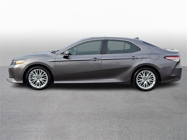 Used 2020 Toyota Camry XLE image 7