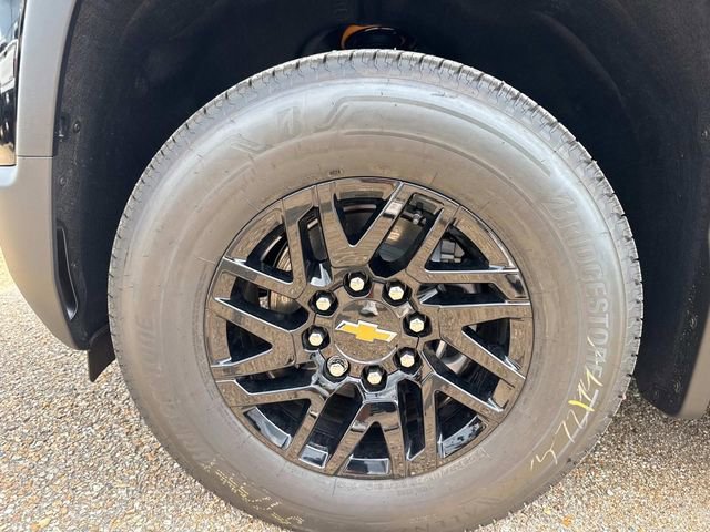 New 2025 Chevrolet Silverado EV LT image 3