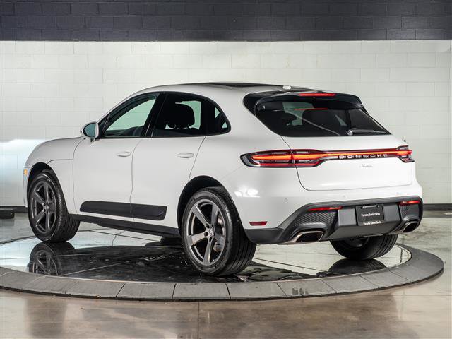 Certified 2026 Porsche Macan image 3
