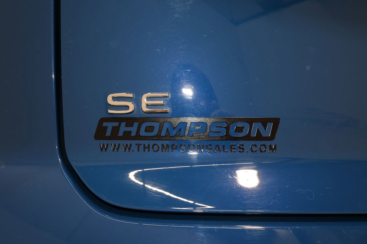 Used 2025 Volkswagen Atlas Cross Sport SE image 33