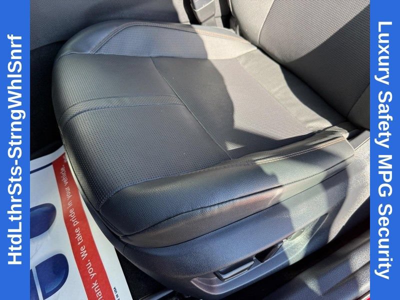 Used 2025 Toyota Camry XLE FWD image 17