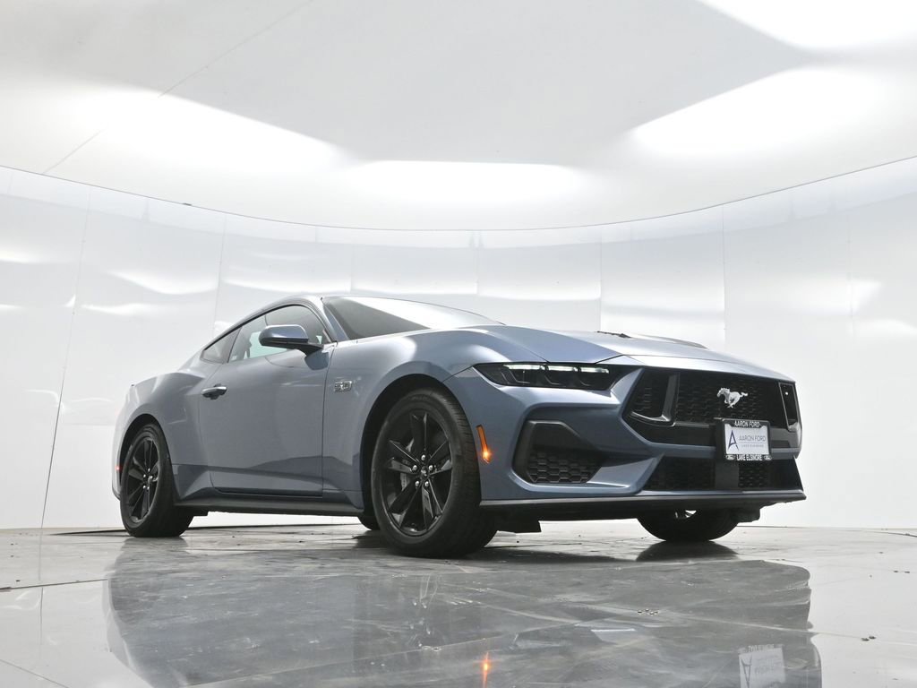 Used 2025 Ford Mustang GT RWD image 48
