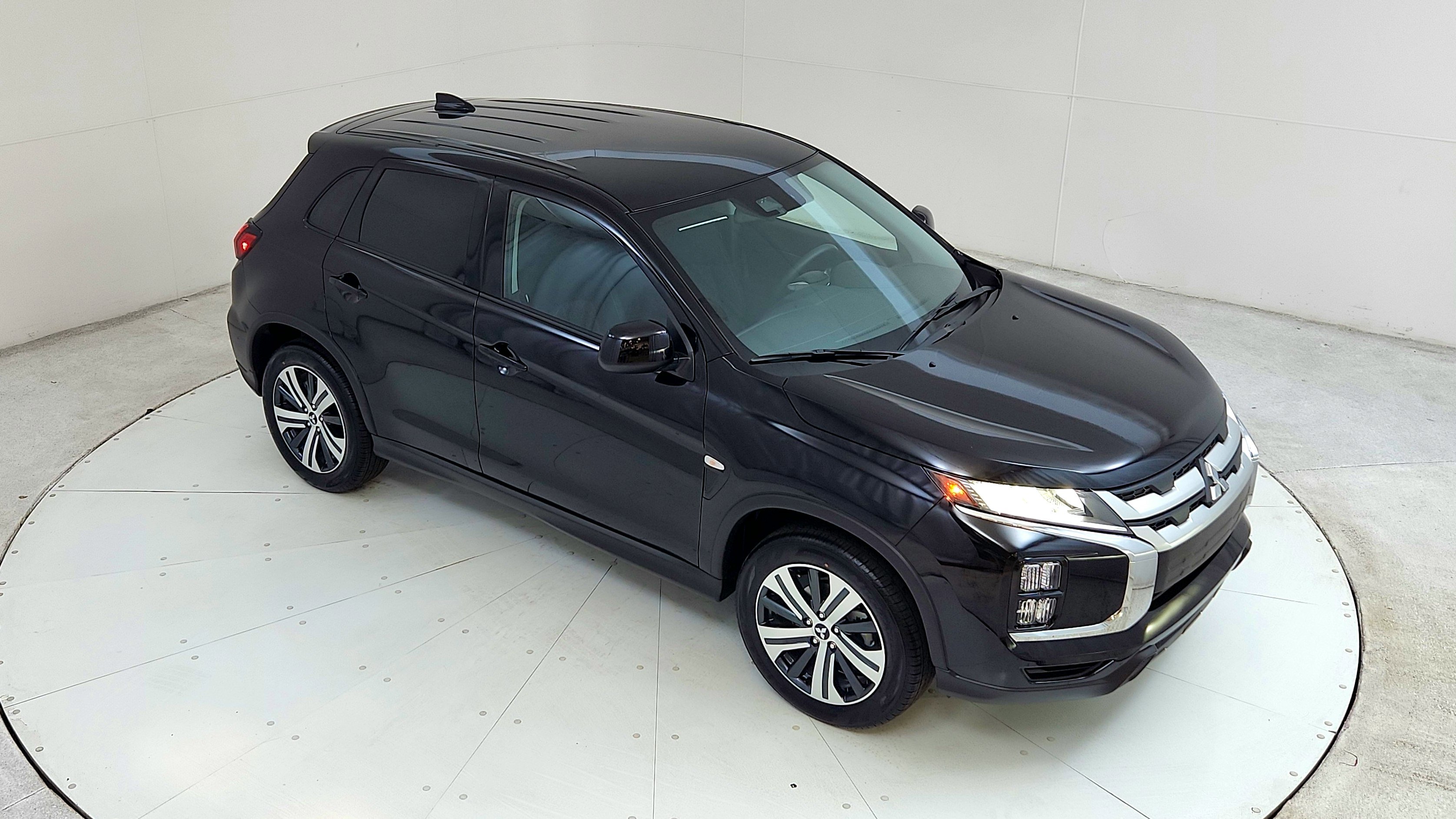 Used 2024 Mitsubishi Outlander Sport ES AWD/4WD image 13