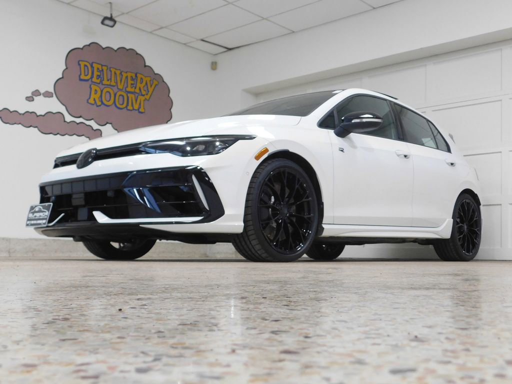 Used 2025 Volkswagen Golf R Black Edition image 7
