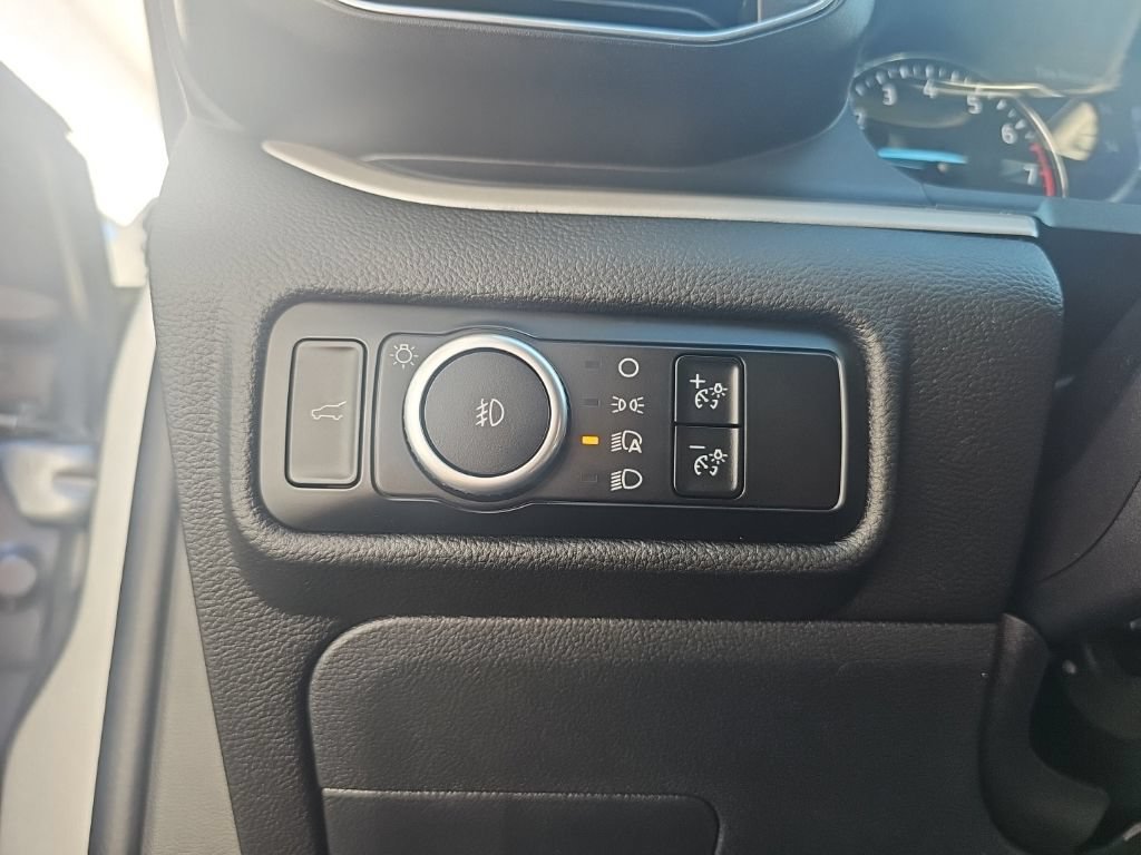 Used 2024 Ford Explorer XLT w/ Equipment Group 202A AWD/4WD image 21